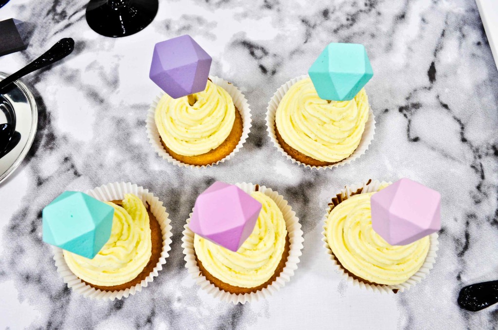 cupcakes et toppers diamant