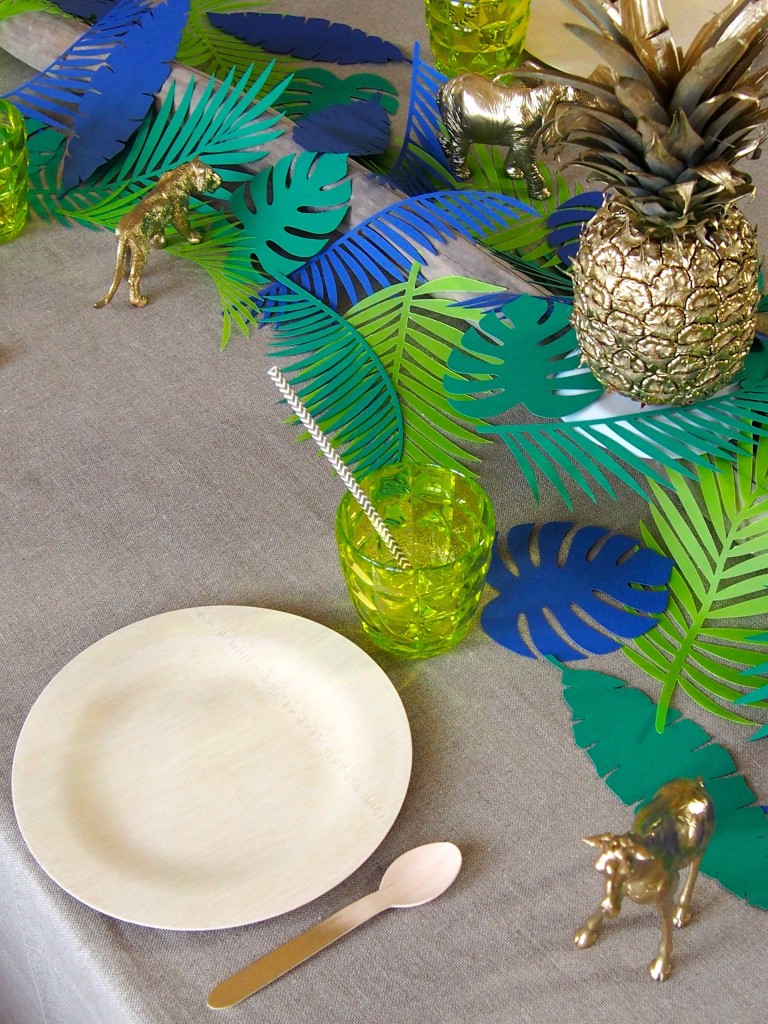 table jungle feuilles