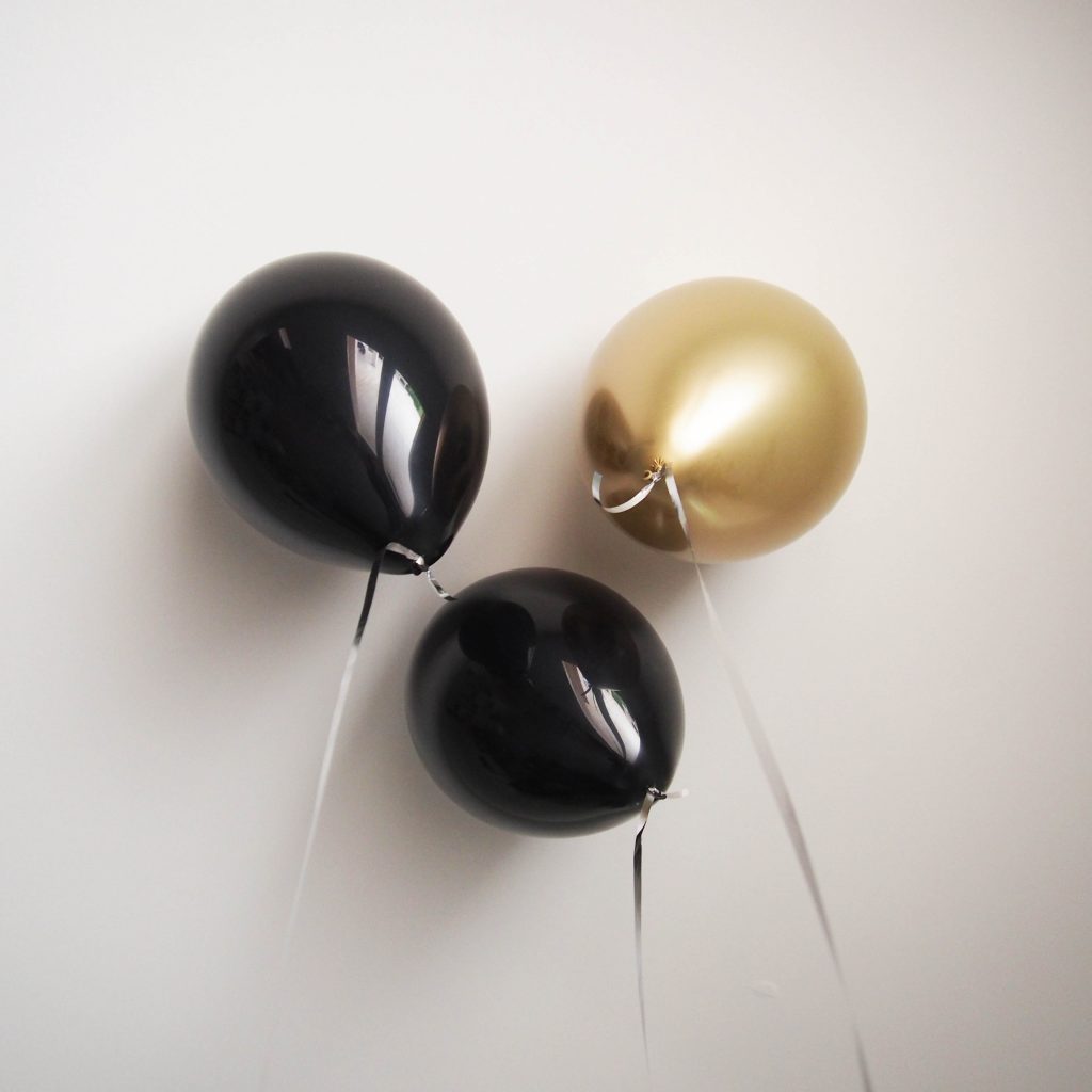 ballons anniversaire noir doré